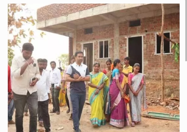 ములుగు కలెక్టర్