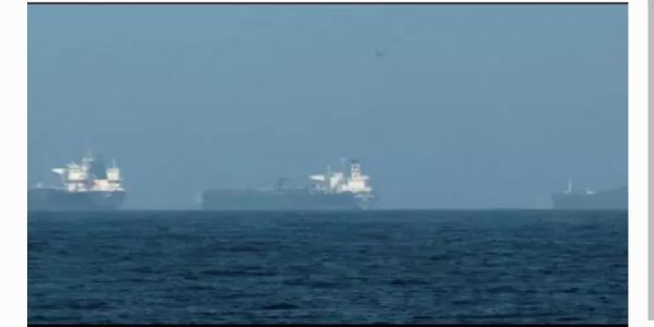 వార్ ఎఫెక్ట్.. పర్షియన్ గల్ఫ్, ఒమన్ గల్ఫ్ ప్రాంతాల్లో యుద్ధ నౌకలను మోహరించిన భారత నౌకాదళం