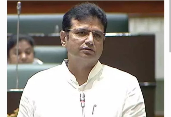 మంత్రి దుత్తిల్లా