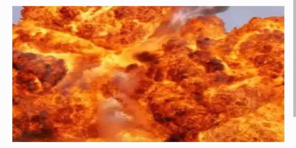 సూరతులో భారీ అగ్ని ప్రమాదం: ఇద్దరు మృతి, 11 మందికి గాయాలు