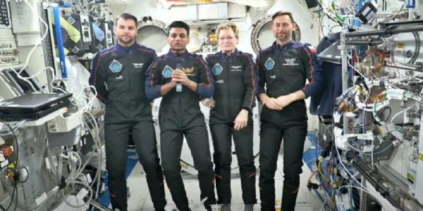 గగన్యాన్ మిషన్.. జీరో గ్రావిటీ శిక్షణలో వ్యోమగాములు