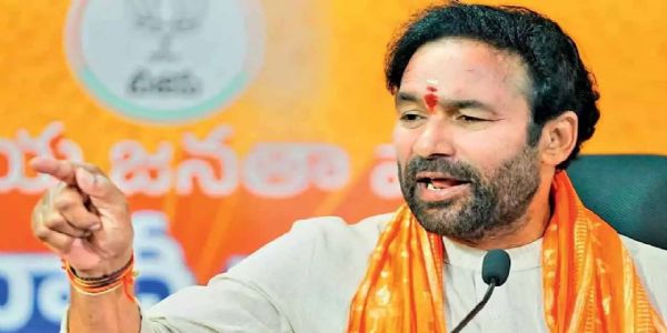 అక్రమ అరెస్టులతో ప్రజాస్వామ్యాన్ని ఖూనీ చేస్తున్నారు