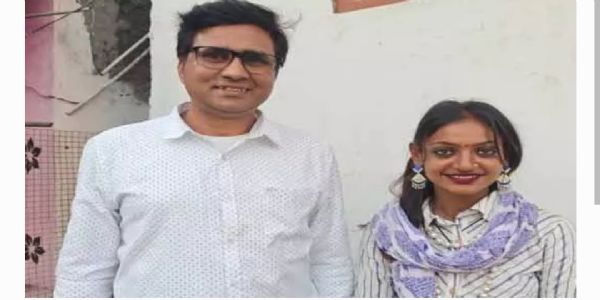 ముదిరిన వివాదం.. మోనాలిసాపై పరువు నష్టం దావా వేస్తానంటూ దర్శకుడు వార్నింగ్!