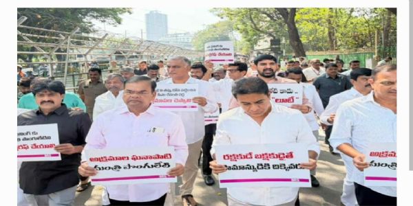 రాఘవ కన్స్ట్రక్షన్స్ అక్రమ మైనింగ్పై చర్యలు తీసుకోవాలని బీఆర్ఎస్ సభ్యుల ఆందోళన