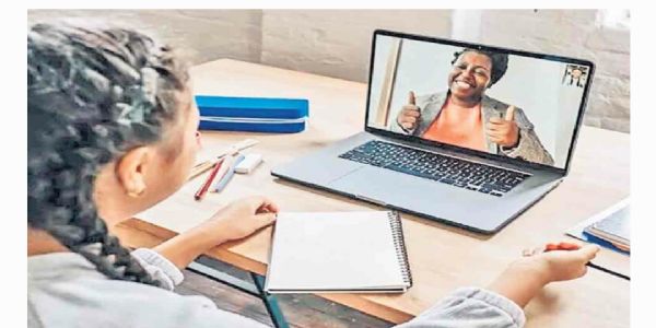 పాకలో కోవిడ్ తరహా ఆంక్షలు!.. ఉద్యోగులకు వర్క్ ఫ్రమ్ హోం, విద్యార్థులకు ఆన్లైన్ క్లాసులు!!