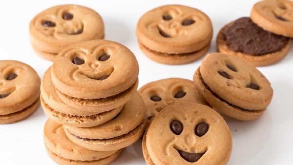 are-you-feeding-your-children-cream-biscuits-do-you-know-how-dangerous-they-are