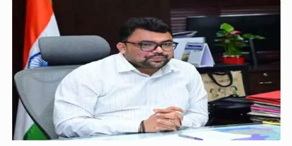 విధి నిర్వహణలో నిర్లక్ష్యం.. ముగ్గురు పంచాయతీ కార్యదర్శులను సస్పెండ్ చేసిన కలెక్టర్