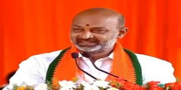 రేవంత్ రెడ్డి ‘యూ-టర్న్’ తీసుకున్నారు.. కాళేశ్వరంపై బండి సంజయ్ నిప్పులు