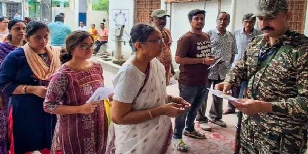 బెంగాల్ పోలింగ్ 90 శాతాము,.