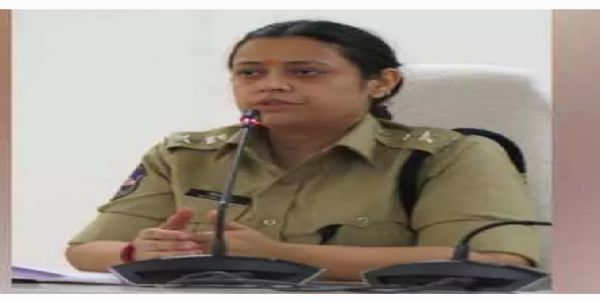 డోర్ ఎఫ్ఎఆర్ తో బాధితులకు మరింత సులువుగా పోలీస్ సేవలు.. ఆసిఫాబాద్ ఎస్పీ