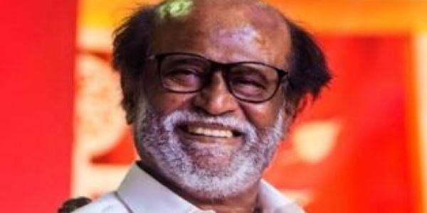 విజయ్ నాకు సమవుజ్జీ కాదు.. రజినీకాంత్ సంచలన వ్యాఖ్యలు