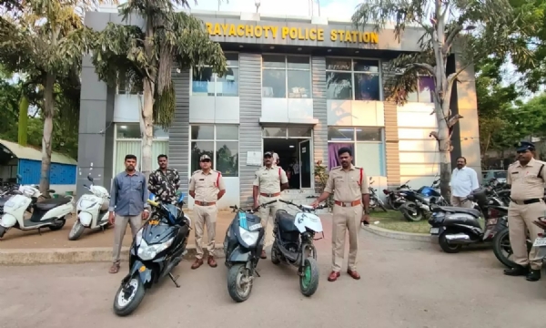 police-warning-on-bike-racing-night-silencer-noises-parents- police-warning-on-bike-racing-night-silencer-noises-parents-