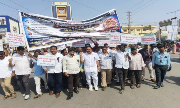medical-shops-bandh-complete-shutdown-chemists-rally-from-clock-towe
