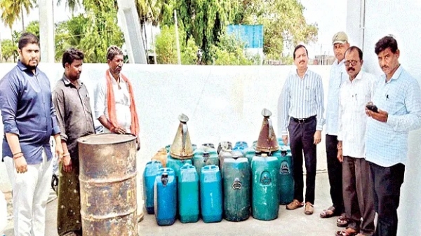 ఇంధనం విక్రయాలపై దాడులు