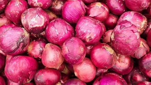 Why Eating Red Onions In Summer May Help Pre