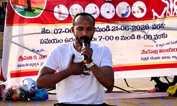 నెట్టికంటి ఆంజనేయ స్వామి సన్నిధిలో యోగా: తొమ్మిదవ రోజు ఘనంగా ఉత్సవాలు!  https://www.hmtvlive.com/telugu-news/anantapur/yoga-utsavalu-at-sri-nettikanti-anjaneya-swamy-temple-kasapuram-157063