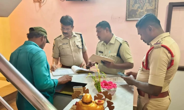 శ్రీకాళహస్తి గెస్ట్ హౌస్ రెసిడెన్సీలో పోలీసుల రైడ్స్ శ్రీకాళహస్తి గెస్ట్ హౌస్ రెసిడెన్సీలో పోలీసుల రైడ్స్