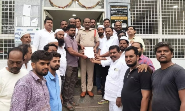 కదిరి పోలీస్ స్టేషన్ లో బిజెపి నేత విష్ణువర్ధన్ రెడ్డి పై ఫిర్యాదు చేసిన టిడిపి నేతలు కదిరి పోలీస్ స్టేషన్ లో బిజెపి నేత విష్ణువర్ధన్ రెడ్డి పై ఫిర్యాదు చేసిన టిడిపి నేతలు