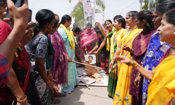 వైసీపీ మాజీ మంత్రి అమర్నాథ్పై తెలుగు మహిళల తీవ్ర ఆగ్రహం!