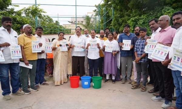 mla-daggubati-prasad-sweeps-roads-for-swachh-andhra-in-anantapur-158184 mla-daggubati-prasad-sweeps-roads-for-swachh-andhra-in-anantapur-158184