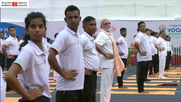 యోగా దినోత్సవంలో పాల్గొన్న ప్రధాని నరేంద్ర మోదీ..