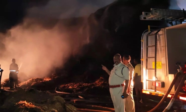 /ysrcp-protest-against-nambulapulikunta-solar-plant