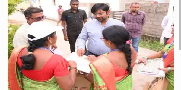 ఆసుపత్రికి వచ్చే ప్రజలకు మెరుగైన వైద్య సేవలు అందించాలి : మంచిర్యాల జిల్లా కలెక్టర్