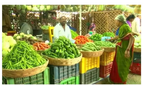 రాయలసీమాలో  కొండెక్కిన కూరగాయలు