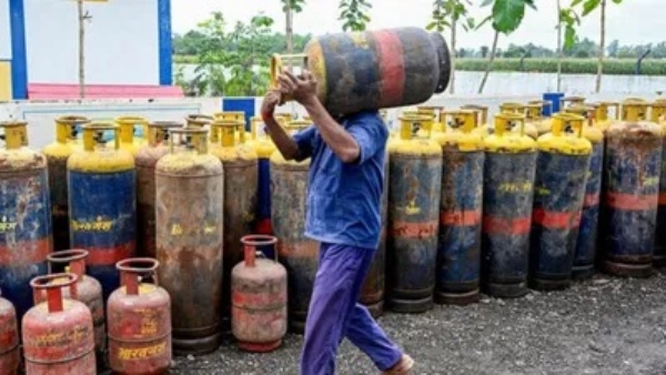 LPG Cylinder price cut today 19 kg commercial cylinder cheaper LPG Cylinder price cut today 19 kg commercial cylinder cheaper