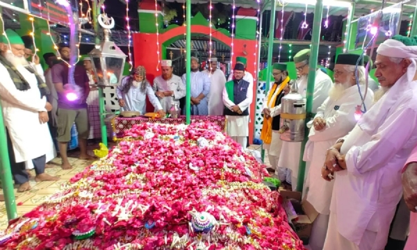 /nandavaram-dargah-urs-226th-gandham-mahotsavam-celebrated-grandl
