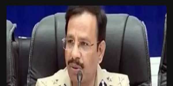 ఇందిరమ్మ ఇళ్ల పేరుతో జరిగే మోసాలపై జాగ్రత్త : సీపీ సజ్జనార్