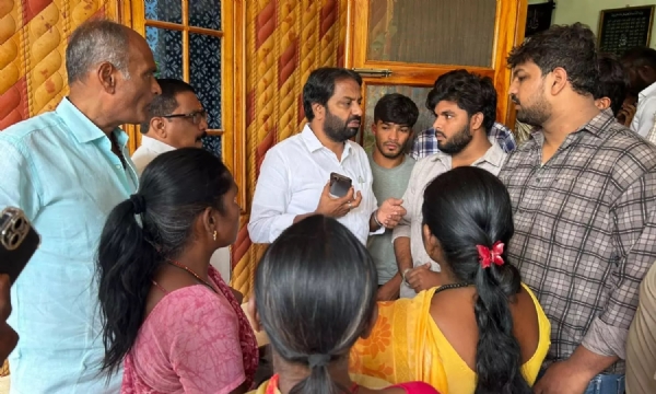 madanapalle-mla-shahjahan-basha-holds-praja-darb