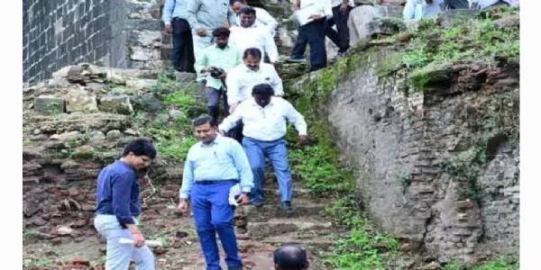 రాజు గోండుల కోటను పర్యాటక కేంద్రంగా అభివృద్ధి చేస్తాం.. ఆదిలాబాద్ జిల్లా కలెక్టర్