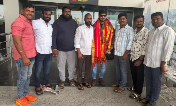 యాదవ యువశక్తి సదస్సుకు హీరో నిఖిల్.. భారీ బైక్ ర్యాలీ యాదవ యువశక్తి సదస్సుకు హీరో నిఖిల్.. భారీ బైక్ ర్యాలీ