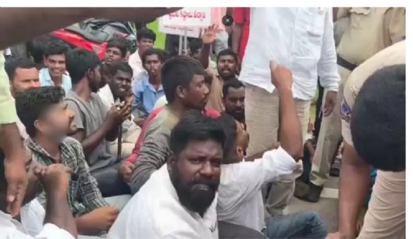 tension-during-jagans-kurnool-district-tour-576832