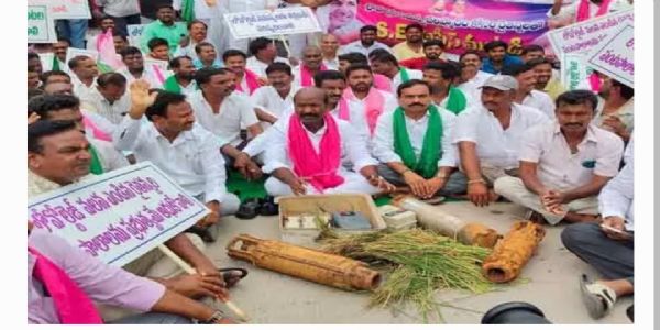 విద్యుత్ సమస్యలపై టిఆర్ఎస్ ఆందోళన.. నల్గొండ ఎస్ఈ కార్యాలయ ముట్టడి..