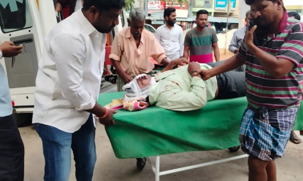 madanapalle-unknown-vehicle-hits-man-near-burakayalakota-cri madanapalle-unknown-vehicle-hits-man-near-burakayalakota-cri