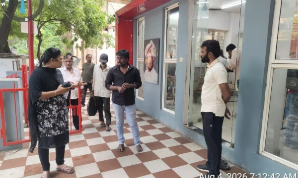 untakal-municipal-commissioner-lakshmi-devi-inspects-anna-cantee