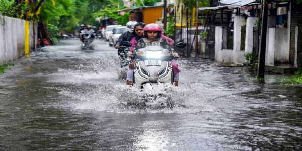 పలు జిల్లాలకు పిడుగులతో కూడిన వర్ష సూచన
