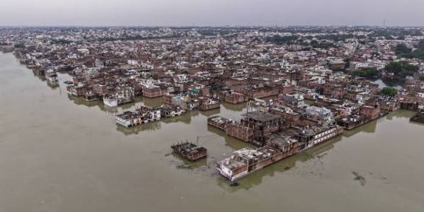 యూపీ, బీహార్ లో భారీ వరద