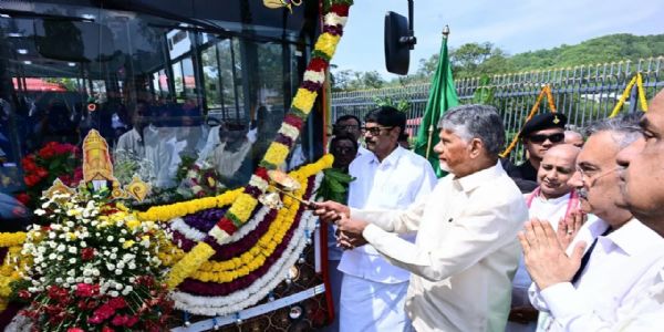 తిరుమలలో ముఖ్యమంత్రి చంద్రబాబు రెండో రోజు పర్యటన... ఎస్వీ మ్యూజియం, ఈవీ బస్సులను ప్రారంభించిన చంద్రబాబు