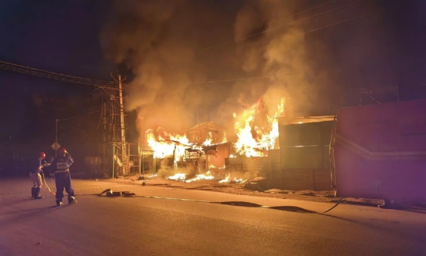 fire-breaks-out-at-yogitha-hotel-in-madanapalle-fire-t