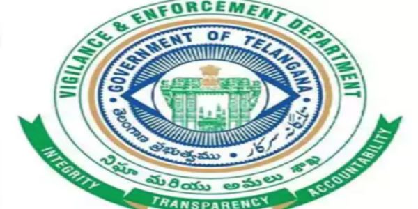 విద్యాసంస్థలపై విజిలెన్స్ అధికారుల తనిఖీలు