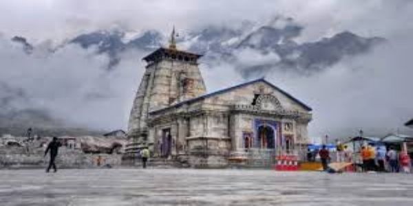 కేదార్నాథ్ ధామ్ దర్శనానికి వెళ్లే భక్తుల కోసం హెలికాప్టర్ సేవల ఆన్లైన్ బుకింగ్ అధికారికంగా ప్రారంభం