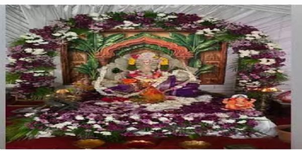 వేలంలో కోటి ఒక లక్ష పలికిన గణేశుడి లడ్డూ..