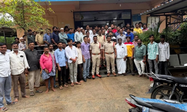 దసరా పండుగ సందర్భంగా పోలీసులు ప్రత్యేక చర్యలు