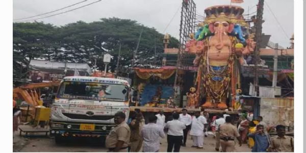 ఖైరతాబాద్ బడా గణేష్ శోభాయాత్రకు ఏర్పాట్లు పూర్తి
