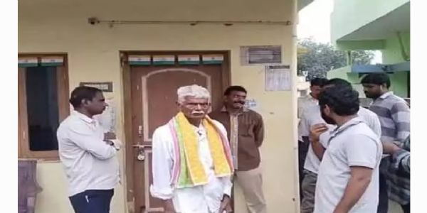 భవన అద్దె చెల్లించడం లేదంటూ ఆసుపత్రికి తాళం వేసిన యజమాని