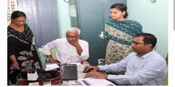 ప్రభుత్వ సేవలను ప్రజలకు పారదర్శకంగా అందించాలి.. కలెక్టర్