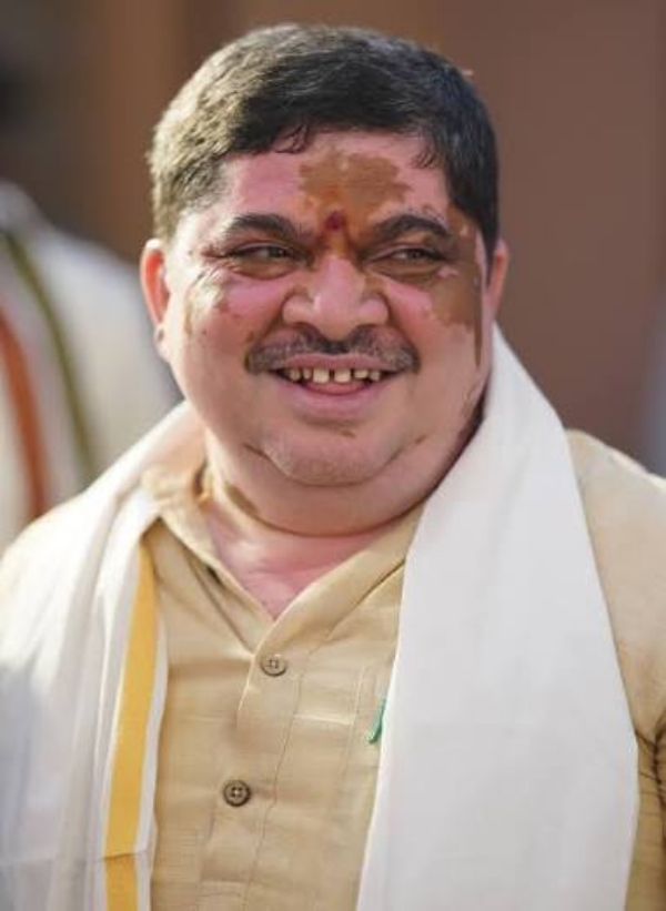 ponnam ponnam